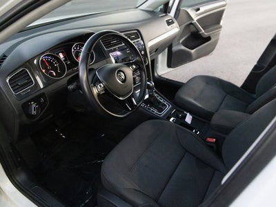 2018 Volkswagen e-Golf SE