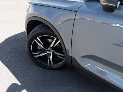 2022 Volvo XC40 R-Design