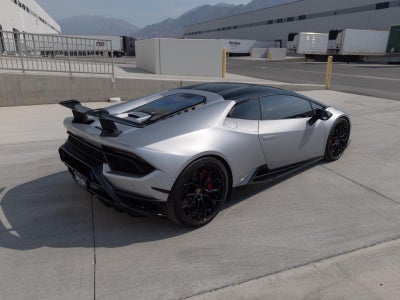 2018 Lamborghini Huracan LP 640-4 Performante