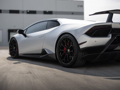 2018 Lamborghini Huracan LP 640-4 Performante