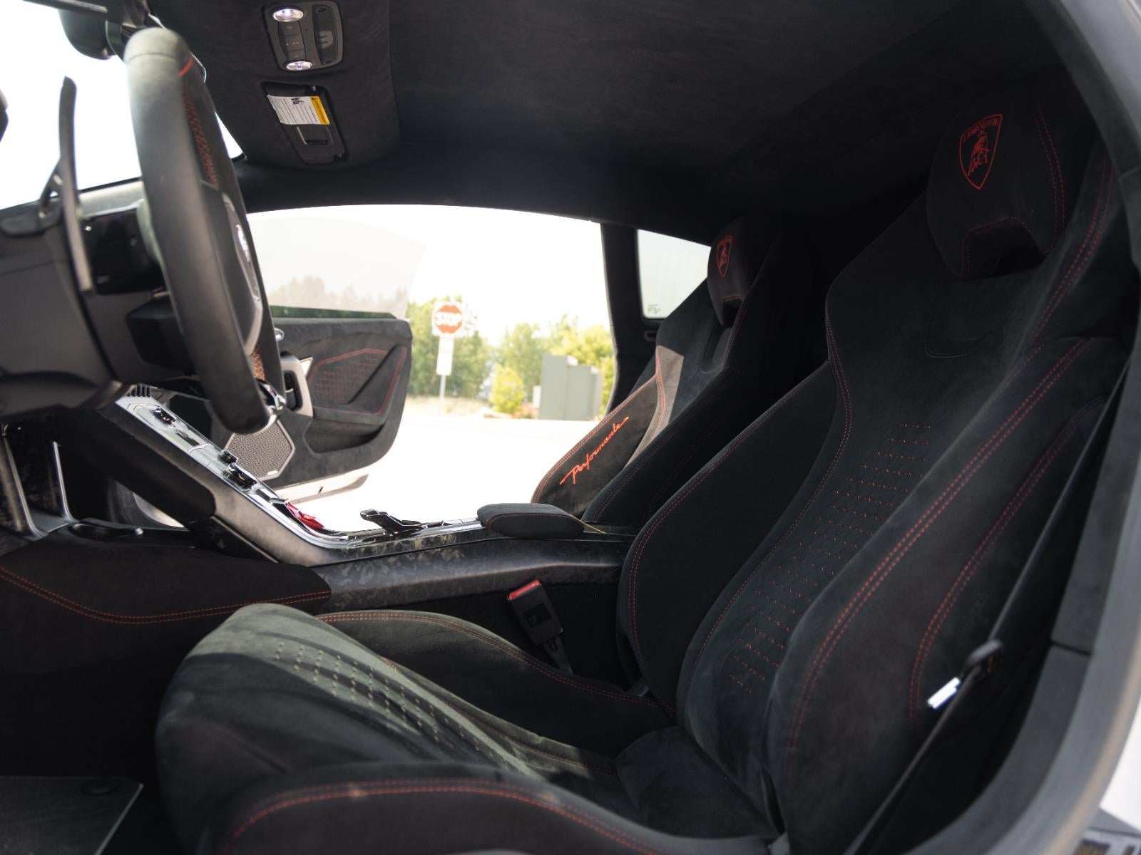 2018 Lamborghini Huracan LP 640-4 Performante