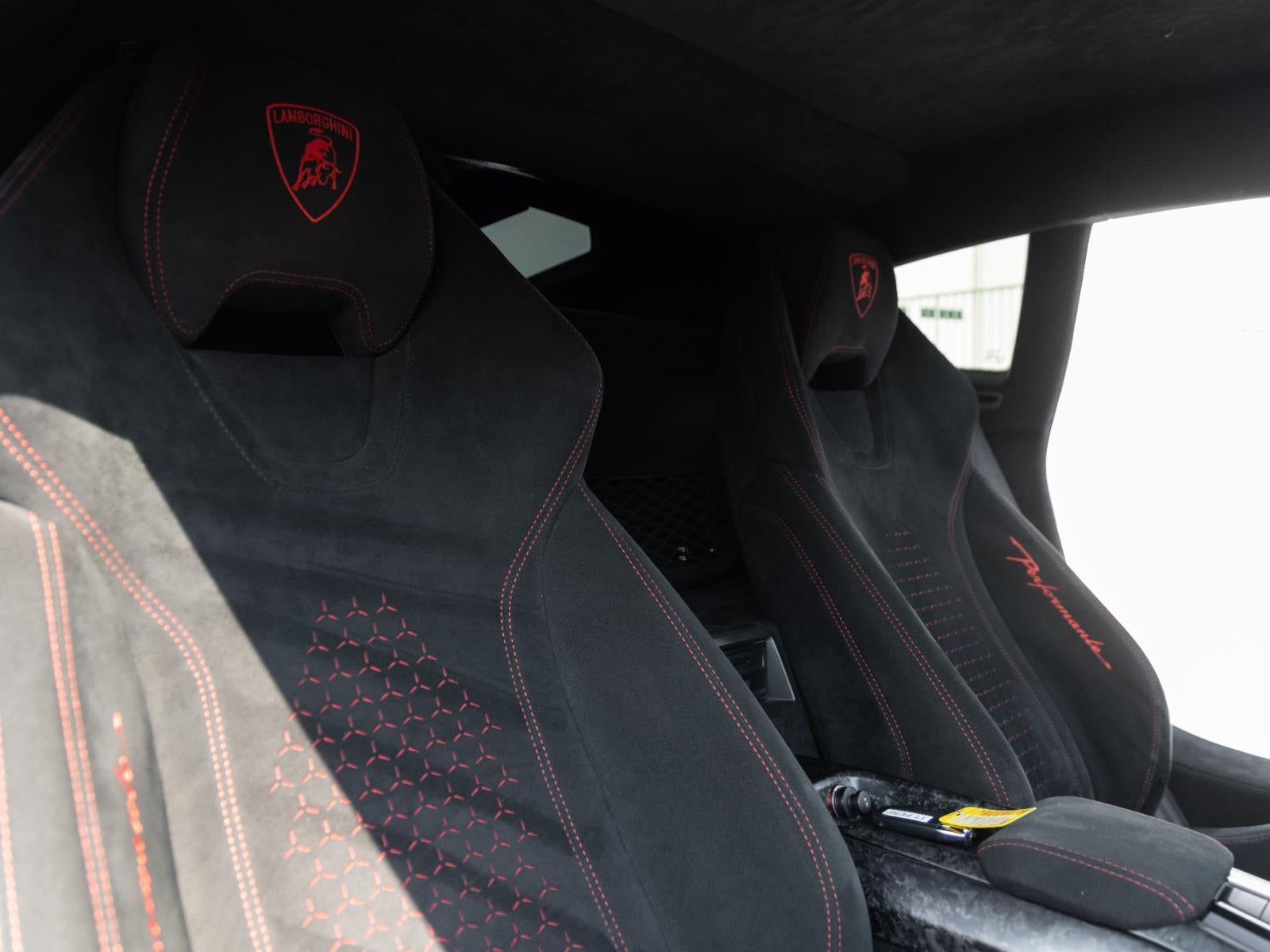 2018 Lamborghini Huracan LP 640-4 Performante